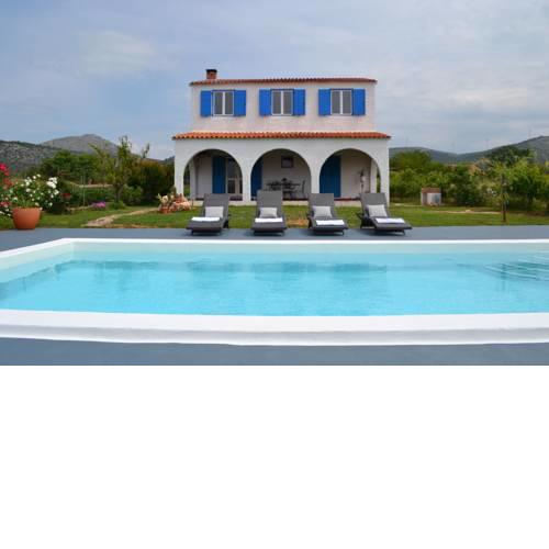 Apartment Basilena