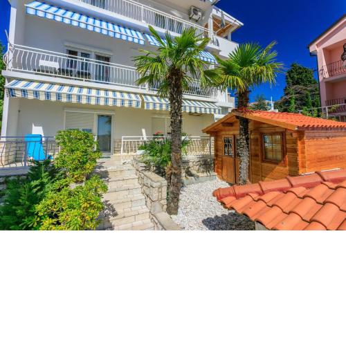 Apartment Blancas