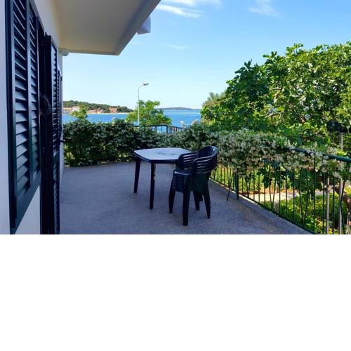 Apartment Brodarica 4833a