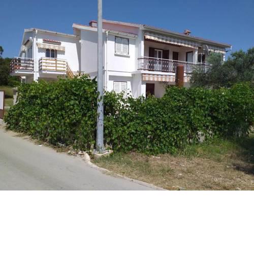 Apartment Caska 202a