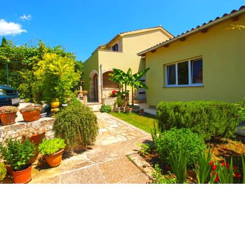 Apartment Damira 1017