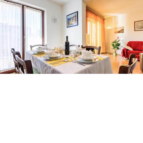 Apartment Delton