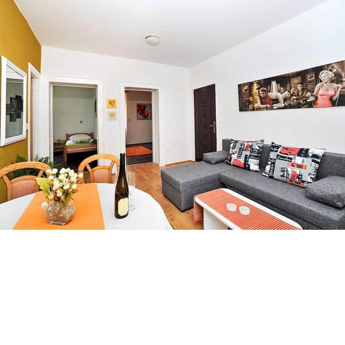 Apartment Doni