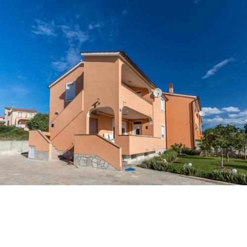 Apartment Dragica
