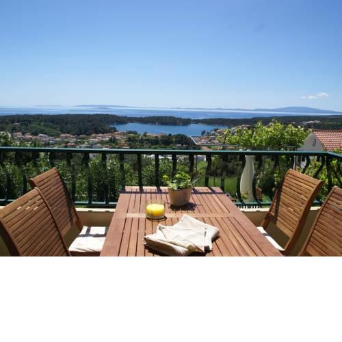 Welcoming Apartment near Sea in Rab