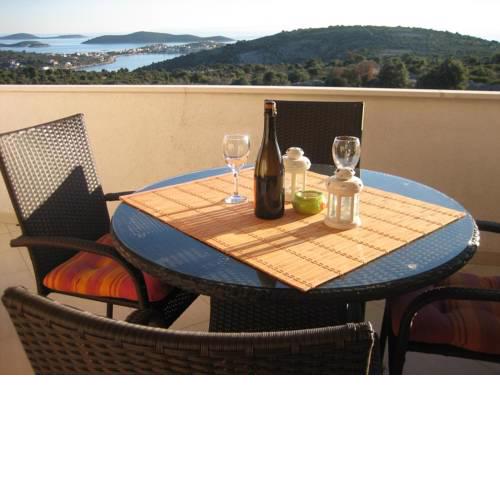Apartment Dvornica 11470b