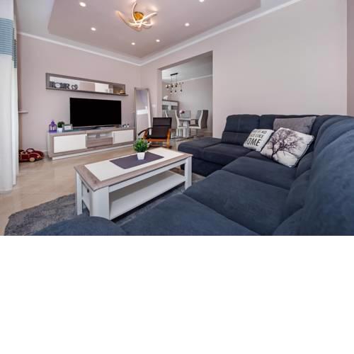 Apartment Ella