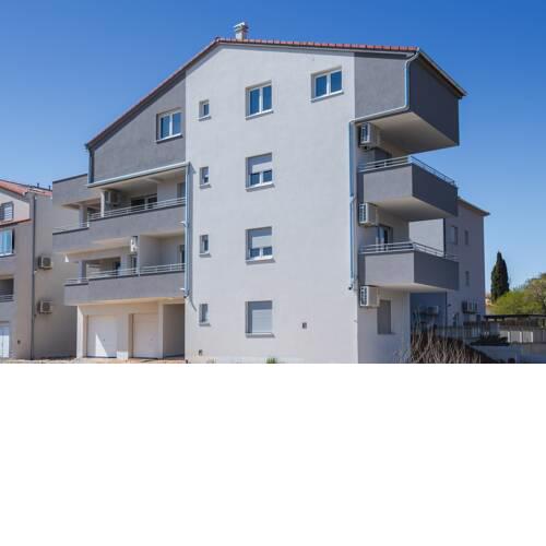 Apartment Ema