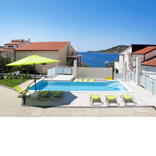Apartment Galeb (ROZ103)