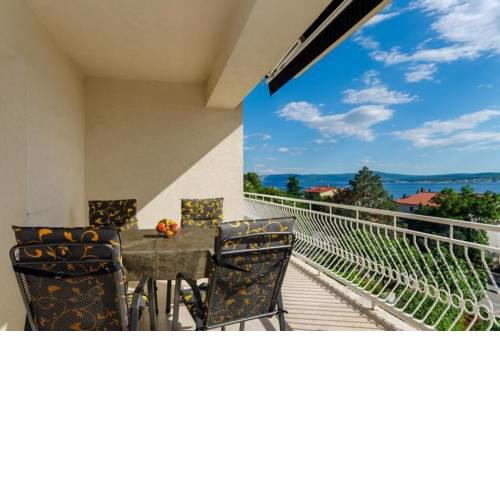 Apartment in Crikvenica 34976