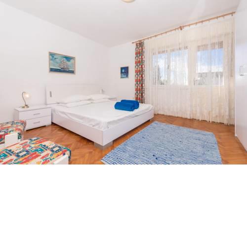 Apartment in Crikvenica 38031