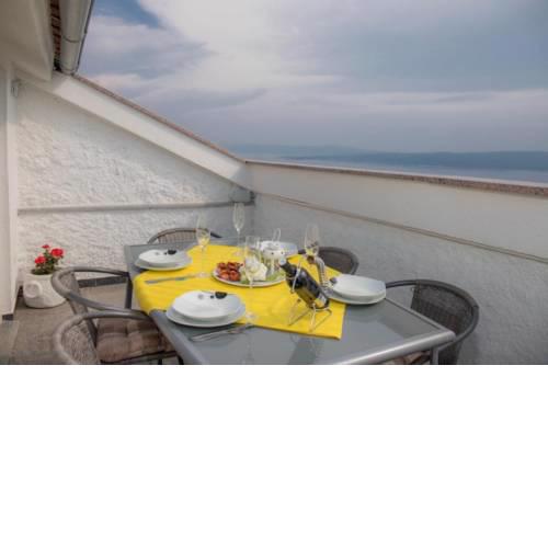 Apartment in Crikvenica with sea view, terrace, air conditioning, Wi-Fi (4628-55)