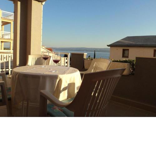 Apartment in Duce with sea view, balcony, air conditioning, W-LAN 5067-1