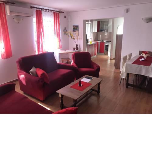 Apartment in family house Linda