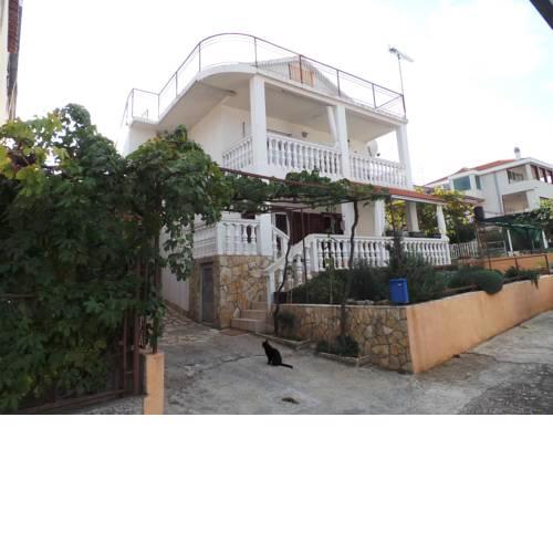 Apartment in Grebastica 7074