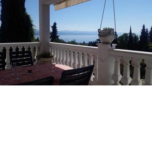 Apartment in Icici with Seaview, Terrace, Air condition, WIFI (4674-1)