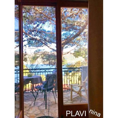 Apartment in Karin Gornji with sea view, balcony, air conditioning, Wi-Fi (4207-1)