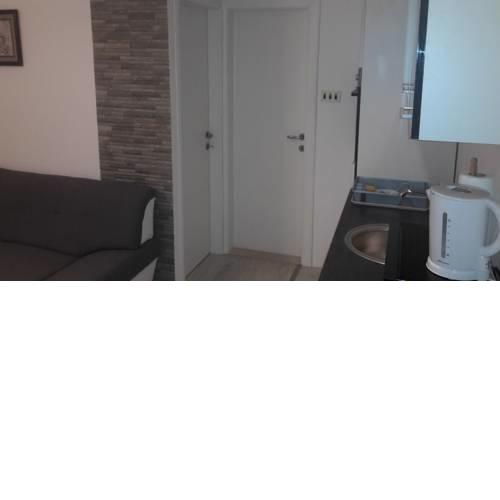 Apartment in Kaštel Sucurac with sea view, balcony, air conditioning, Wi-Fi (585-1)