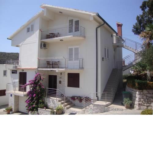 Apartment in Lopar with Balcony, Air conditioning, WIFI, Washing machine (4649-1)
