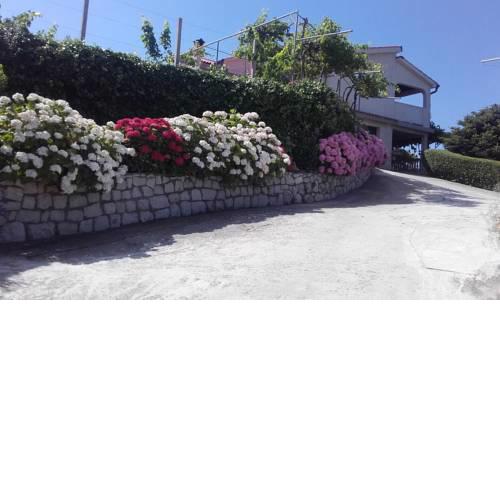 Apartment in Lopar with Two-Bedrooms 3