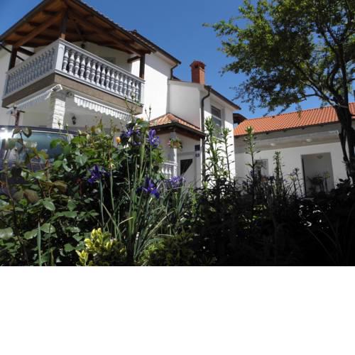 Apartment in Medulin with air conditioning, washing machine (213-5)