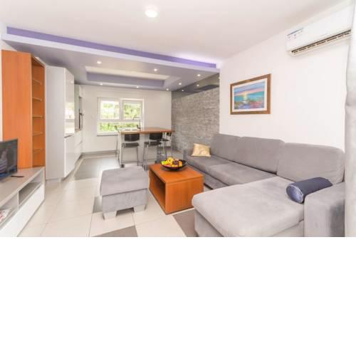 Apartment in Njivice/Insel Krk 34812