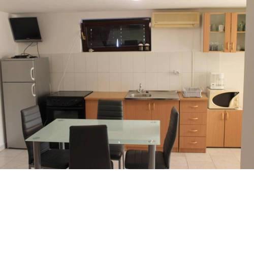 Apartment in Preko with Terrace, Air conditioning, Wifi, Washing machine (4568-1)