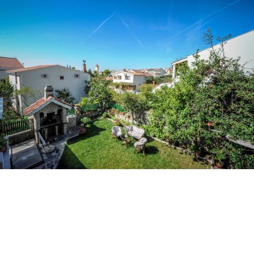 Apartment in Promajna with terrace, air conditioning, WiFi, washing machine 4778-4