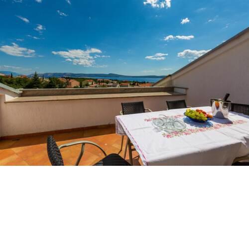 Apartment in Selce 39197