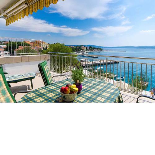 Apartment in Selce 39221