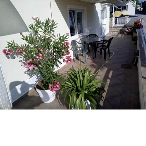 Apartment in Smrika 14264
