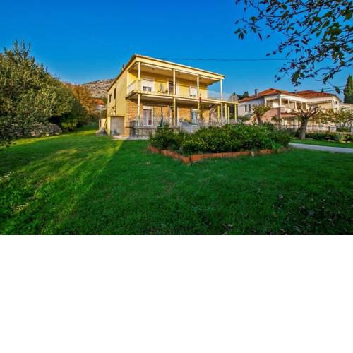 Apartment in Starigrad-Paklenica 6860