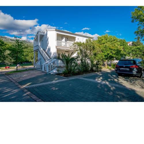 Apartment in Starigrad-Paklenica 6881