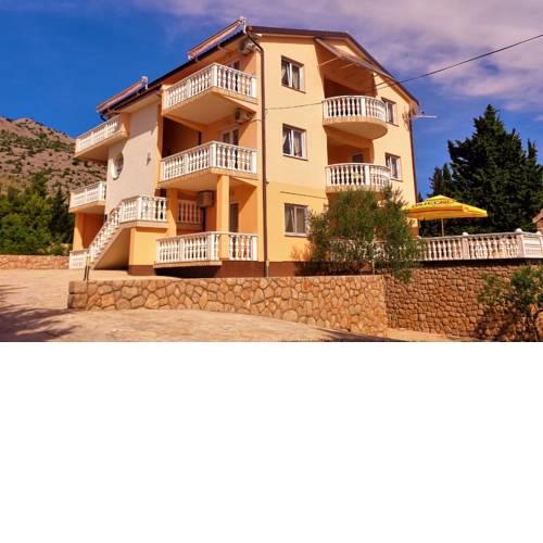 Apartment in Starigrad-Paklenica with sea view, balcony, air conditioning, Wi-Fi (3742-1)