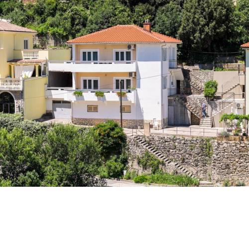 Apartment in Vrbnik/Insel Krk 13610