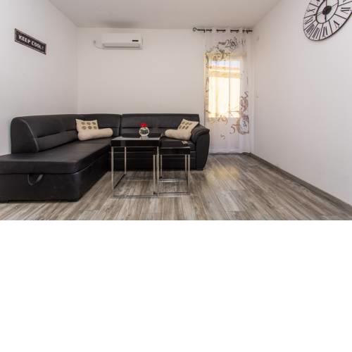Apartment in Vrbnik/Insel Krk 36800
