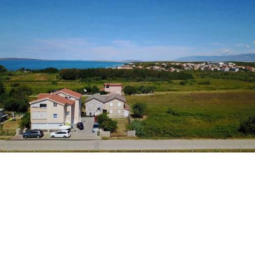 Apartment in Vrsi with Balcony, Air conditioning, Wi-Fi (4824-5)