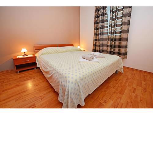 Apartment Iris 2