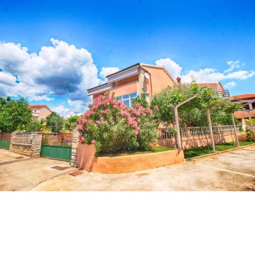 Apartments Meri 603