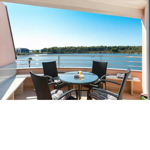 Apartment Ivana 0.12 with sea view