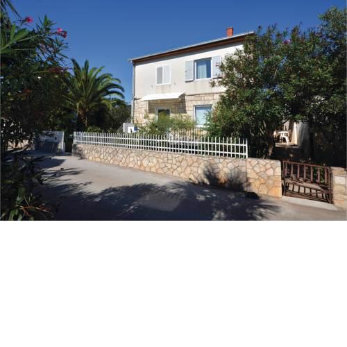 Apartment Ivanje Gomile bb III
