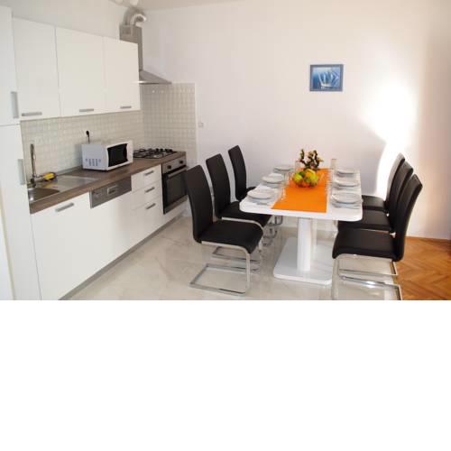 Apartment Jakov