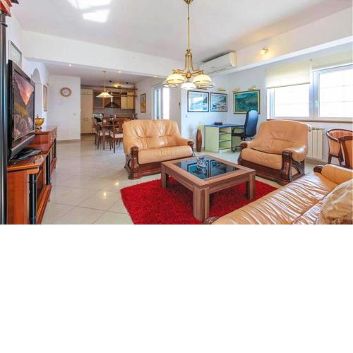 Apartment Krajinovic S.