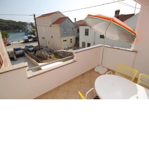 Apartment Kukljica 8283a