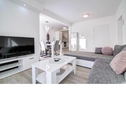Apartment Leona