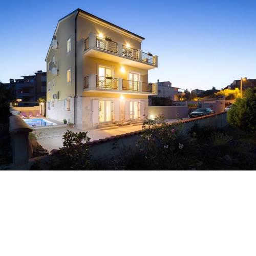 Apartment Liznjan 15151b