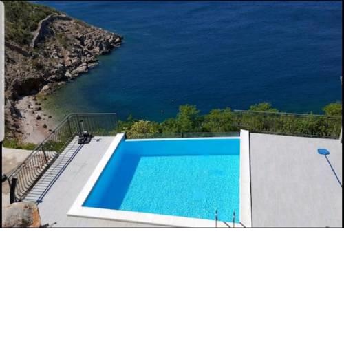 Apartment-loft with shared pool
