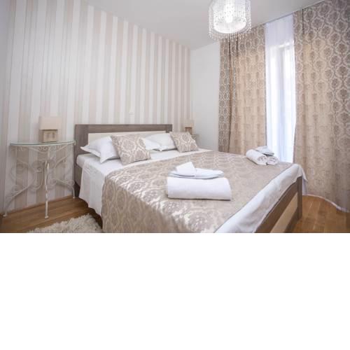 Apartment Lorena Lucijana