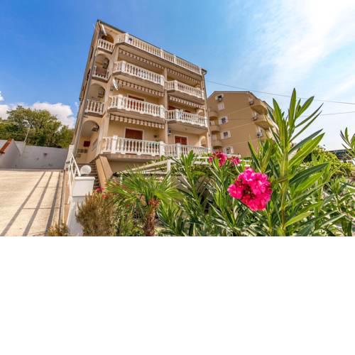 Apartment LORENA