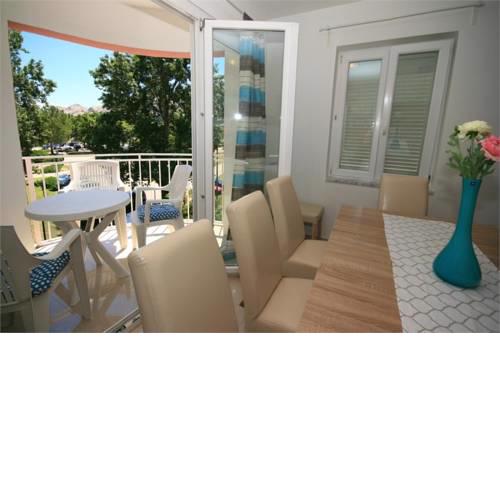 Apartment Lovorka 5